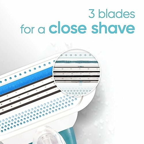 Razor with three blades for a close shave